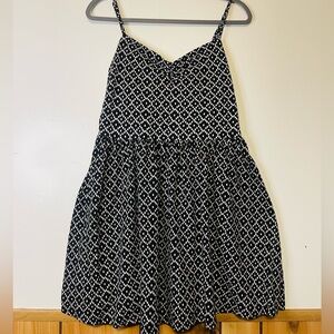 LOFT Black and White Knit Top